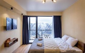 Valley And Mountain View, Twins, With Hot Water